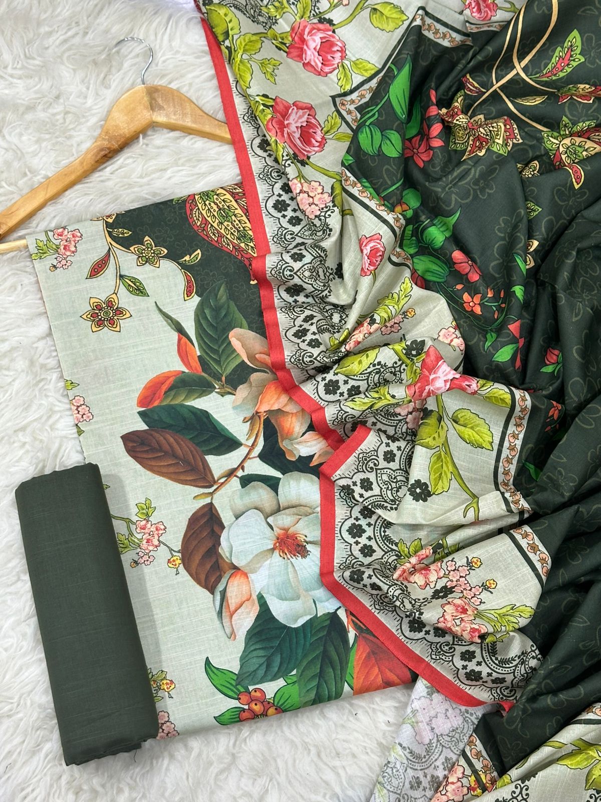 Bonanza Premium Printed Khaddar 3-Piece Suit [Unstitched]