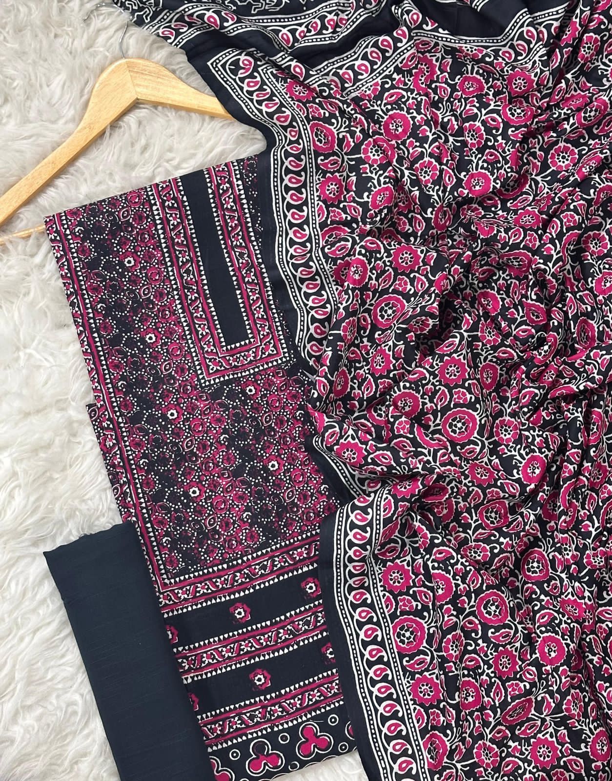 Gul-Ahmed Premium Printed Khaddar 3-Piece Suit [Unstitched]